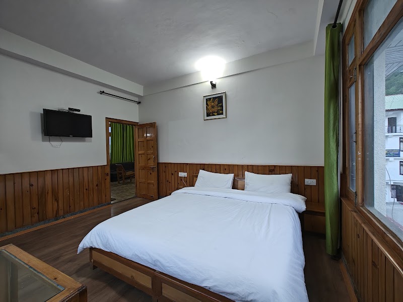 Hotel Kalpa Retreat - Hotel Kalpa Retreat Kalpa, Road, Roghi, Kalpa, Himachal Pradesh 172108, India