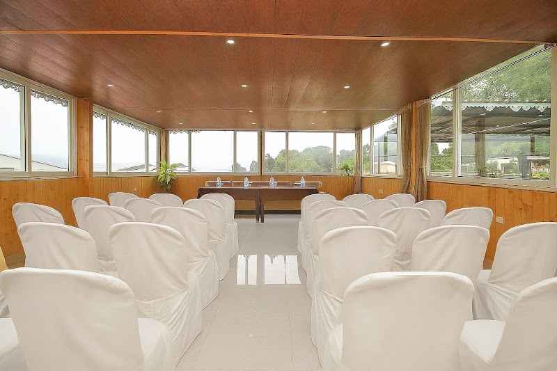 Hotel Himalayan Retreat - Hotel Himalayan Retreat THE MALL, Franklyn Prestage Road, below Bhanu Bhawan, beside DDA AGRICULTURE ADMININSTRATION BUILDING, Chauk Bazaar, Darjeeling, West Bengal 734101, India