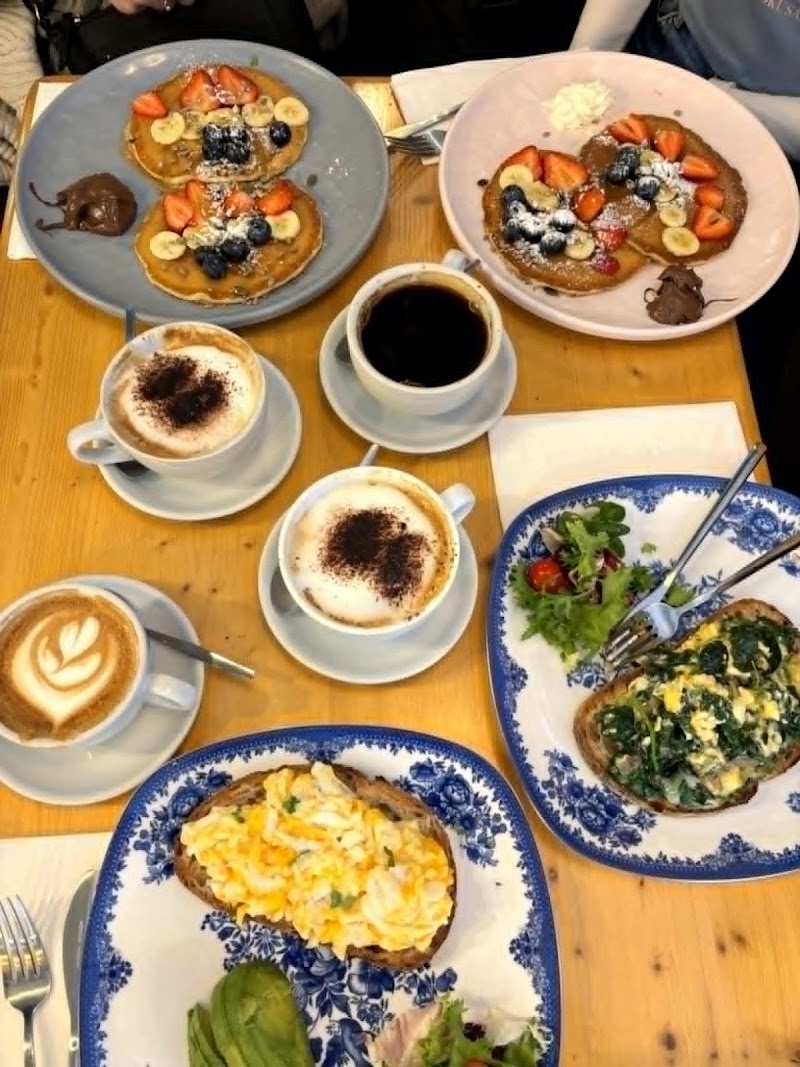 BNB Cafe and Bar Ltd Butter Bakery Bar & Cafe - BNB Cafe and Bar Ltd Butter Bakery Bar & Cafe 219 Westbourne Park Rd, London W11 1EA, UK