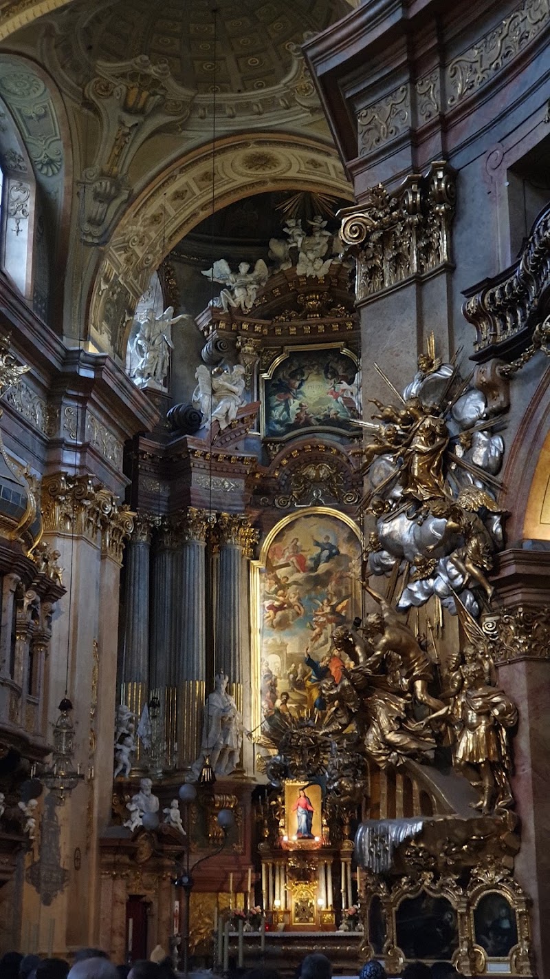 St. Peter's Church - St. Peter's Church, Peterspl., 1010 Wien, Austria