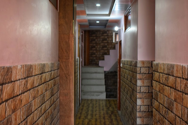Hotel Parash Palace - Hotel Parash Palace, Barkot, Uttarakhand 249141, India