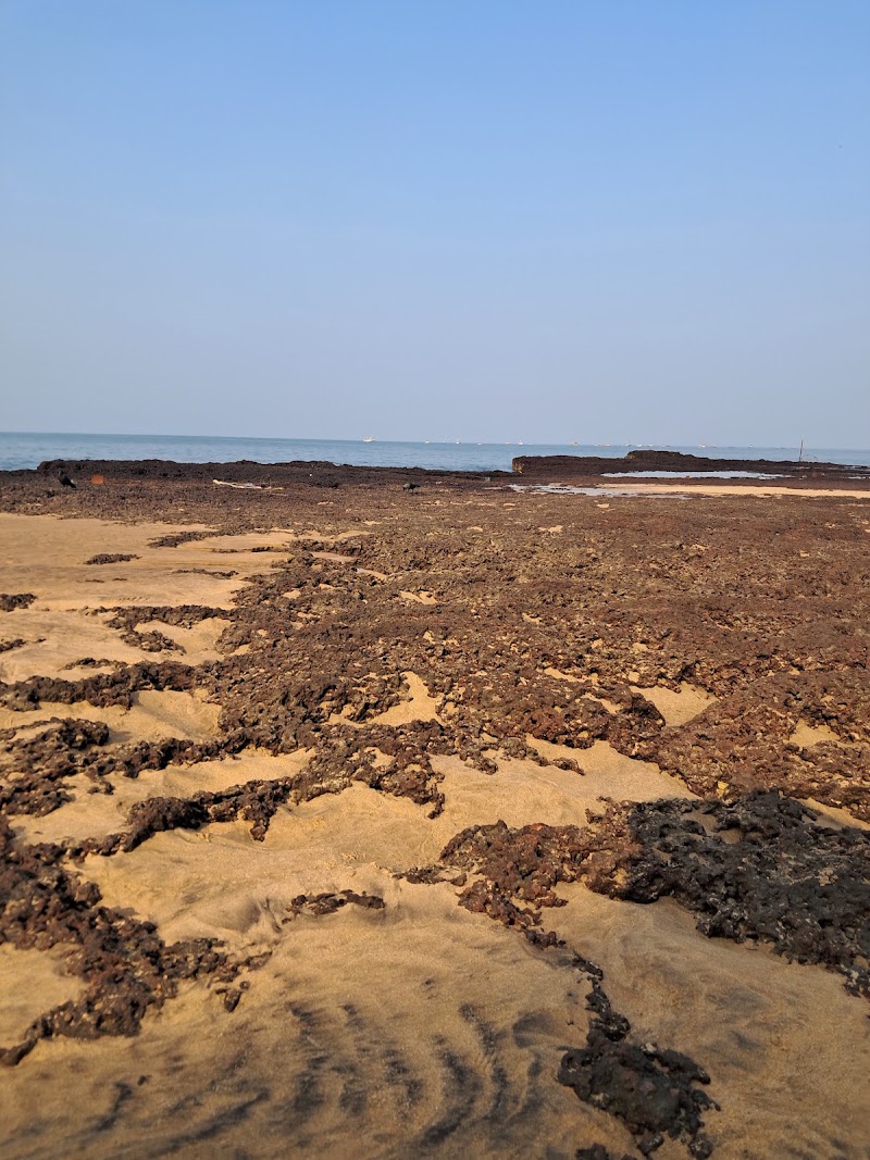 Anjuna Rock beach - Anjuna Rock beach, HPFR+2H5, Monteiro Vaddo, Anjuna, Goa 403509, India
