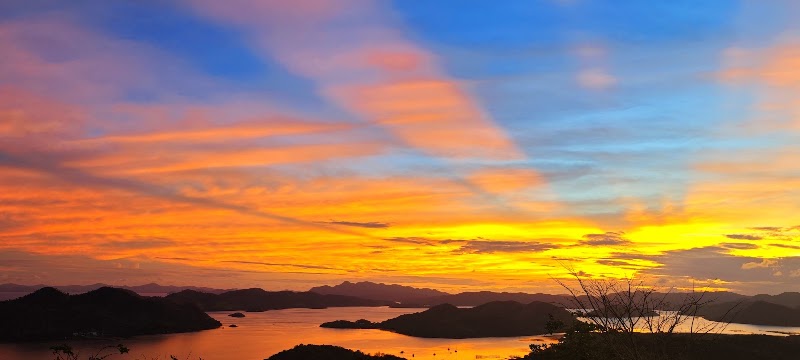 Tapyas View Deck Hotel, Coron - Tapyas View Deck Hotel, Coron, 2622+RQR, 5 Nueva St, Coron Town Proper, Coron, Palawan, Philippines