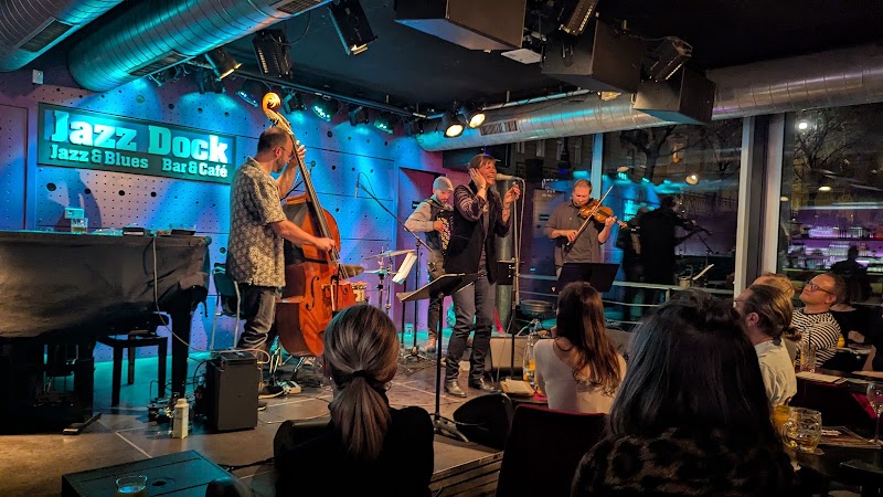 Jazz Dock - Jazz Dock, Janáčkovo nábř. 3249/2, 150 00 Praha 5-Smíchov, Czechia