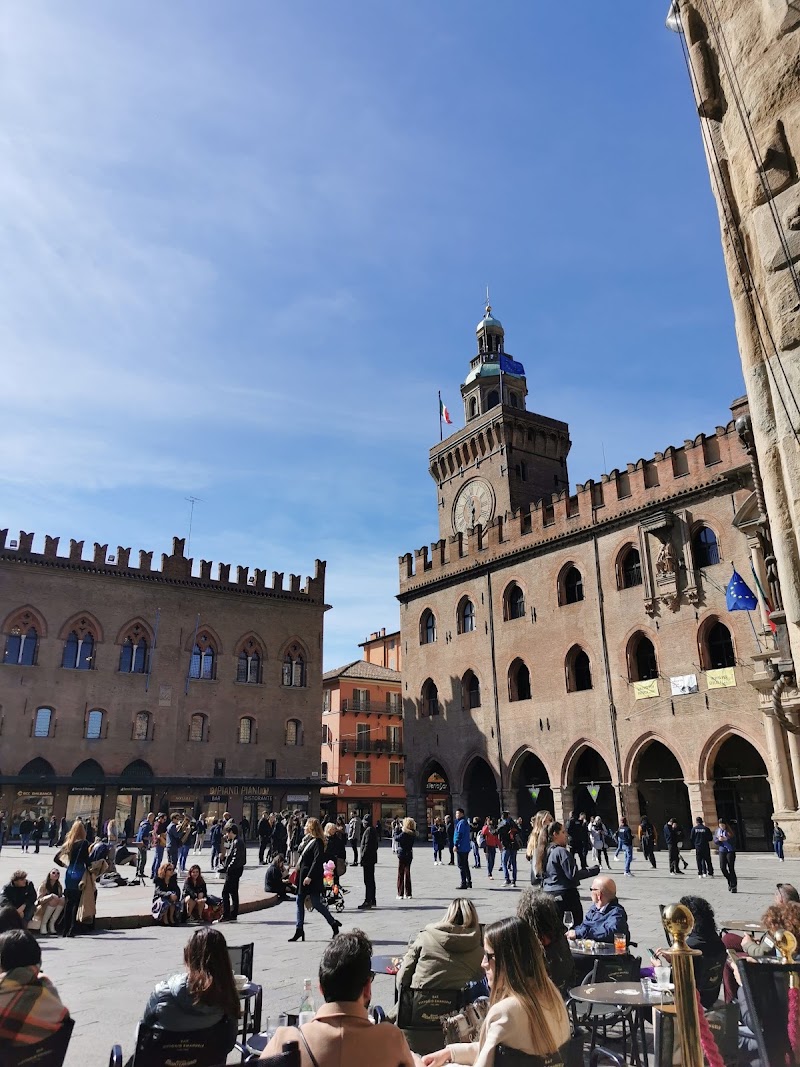 Piazza Maggiore - Piazza Maggiore Piazza Maggiore, 40124 Bologna BO, Italy