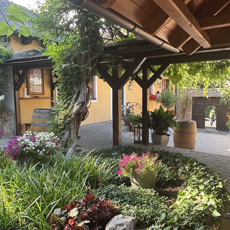 Edlmoser Vineyard & Winery - Edlmoser Vineyard & Winery, Maurer Lange G. 123, 1230 Wien, Austria