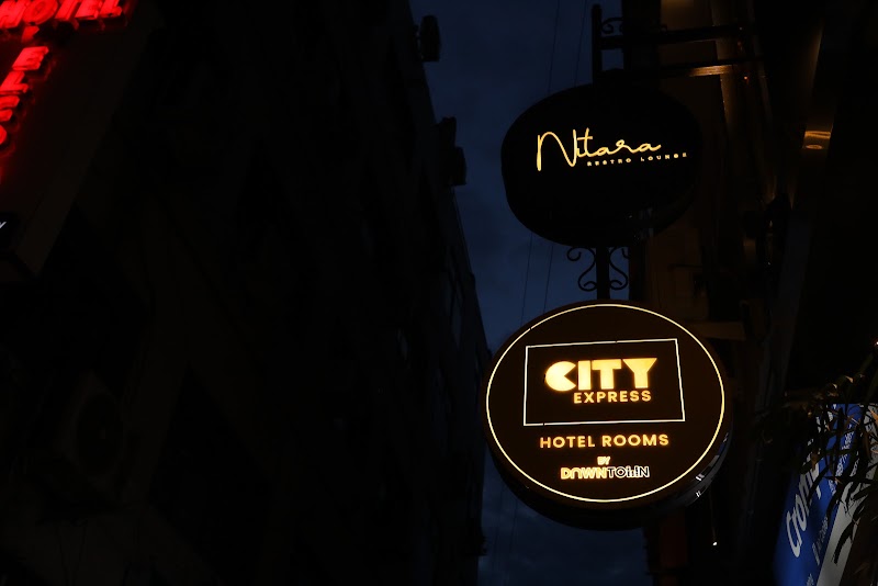 Hotel City Express By Downtown Udaipur - Hotel City Express By Downtown Udaipur, City Station Rd, near Central Bus Stop, Udaipole, Jawahar Nagar, Ganga Gali, Udaipur, Rajasthan 313001, India