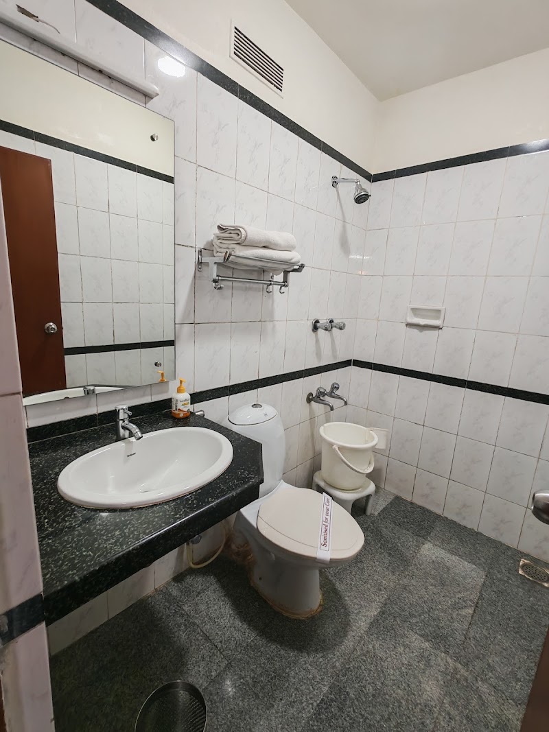 Hotel Stay Inn - Hotel Stay Inn 18, 11th A Main Rd, off Millers Road, near Shell Petrol Pump, Vasanth Nagar, Bengaluru, Karnataka 560052, India