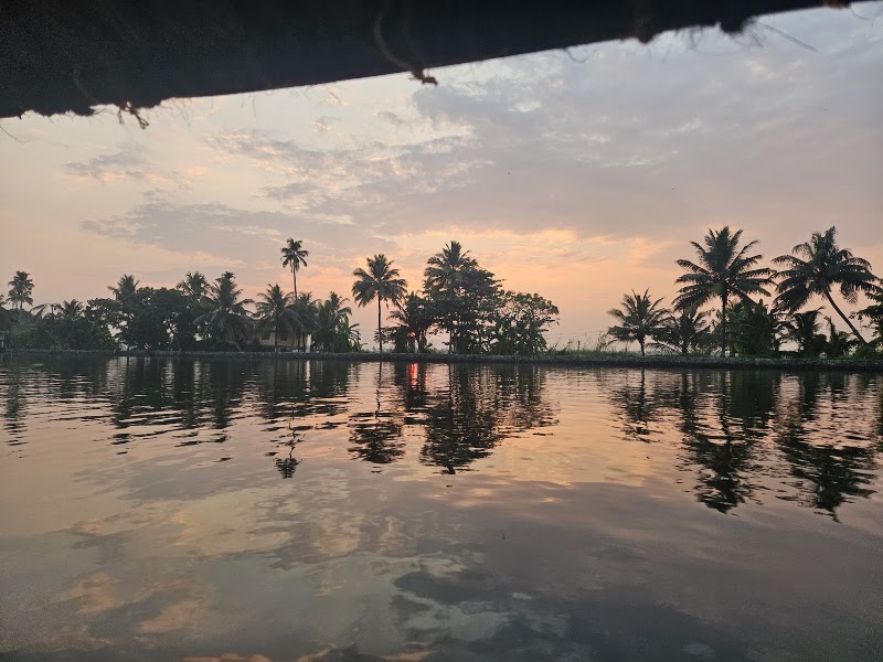 Paddy N' Canal Boating - Paddy N' Canal Boating opposite of firestation, near KSRTC bus stand, Thirumala, Alappuzha, Keralam 688011, India