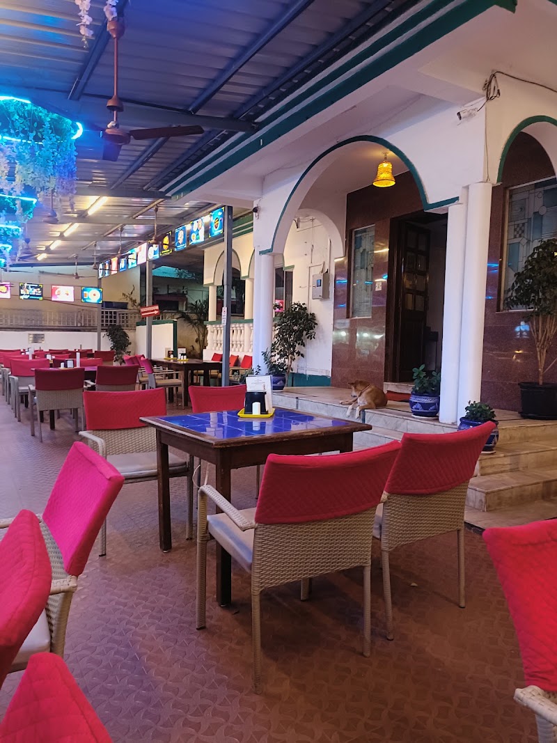Punjabi Kitchen Bar & Restaurant - Punjabi Kitchen Bar & Restaurant Nerul - Candolim Rd, near Hyatt place, Sinquerim, Candolim, Goa 403515, India