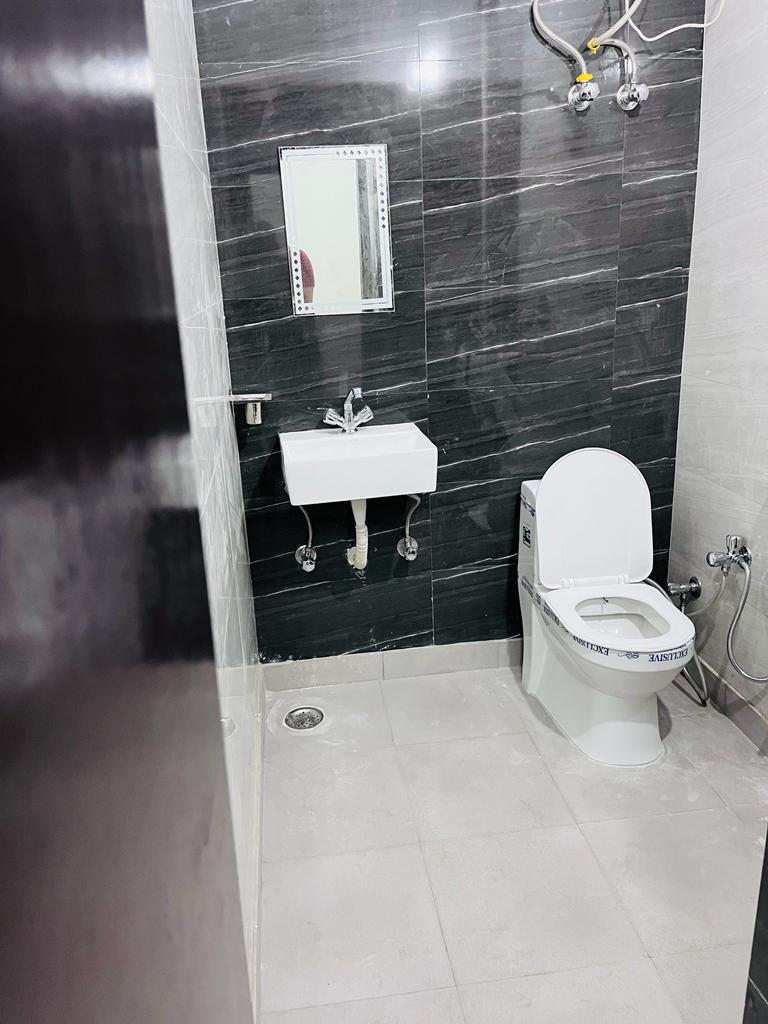 Divya Living Space - Divya Living Space D-175, New Market, Near, Chhota Gol Chakkar, Kamla Nagar, Block C, Kamla Nagar, Delhi, 110007, India