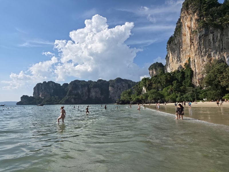 Ao Nang beach - Ao Nang beach 2RJC+GM7, Ao Nang, Mueang Krabi District, Krabi 81180, Thailand
