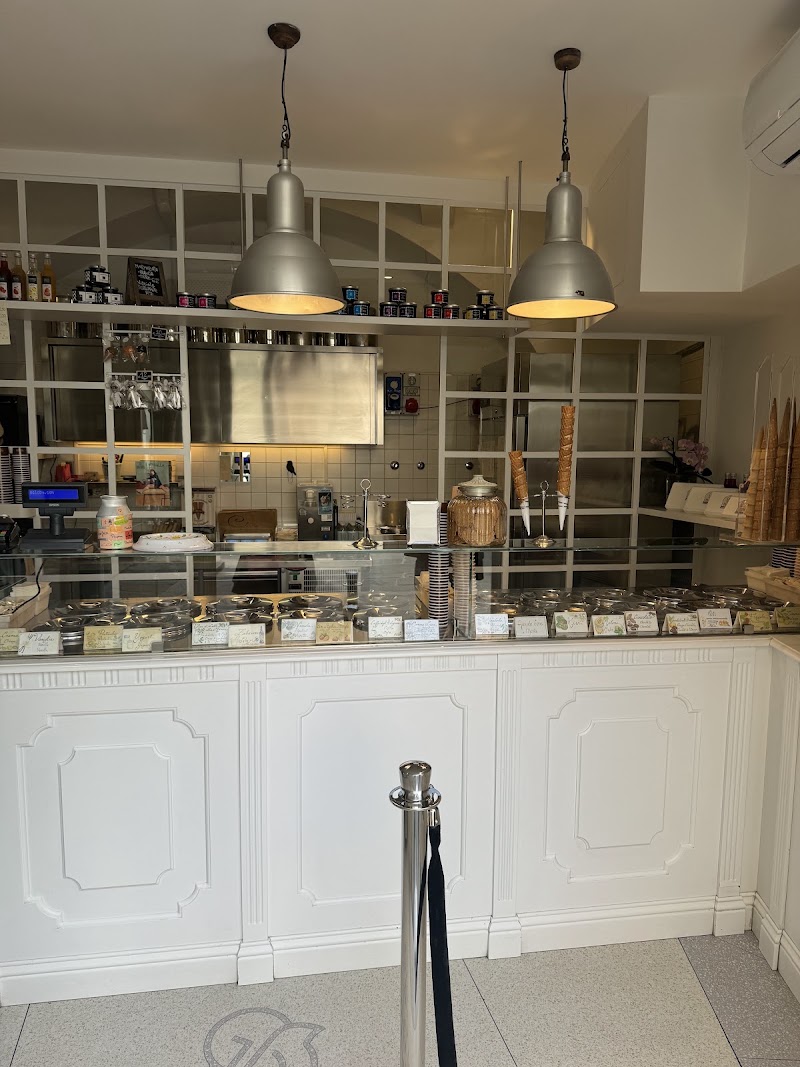 Gelateria Della Passera - Gelateria Della Passera, Via Toscanella, 15/red, 50125 Firenze FI, Italy