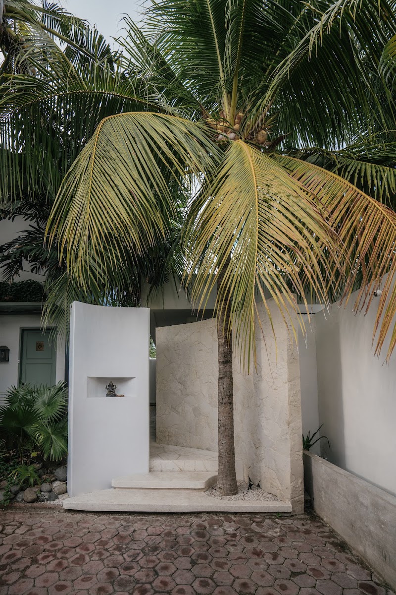 BLANQ - Beachside Dream Retreat