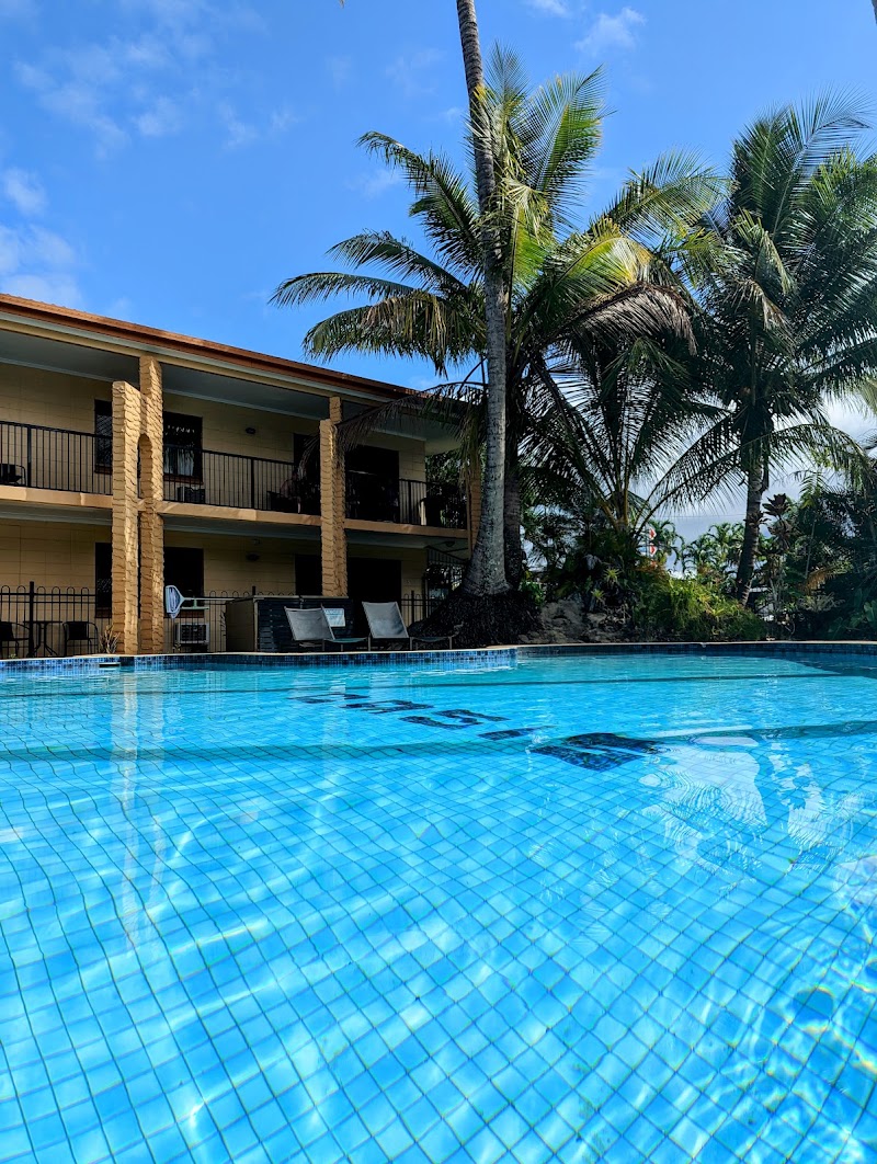 Oasis Inn Holiday Apartments - Oasis Inn Holiday Apartments 276 Sheridan St, Cairns City QLD 4870, Australia
