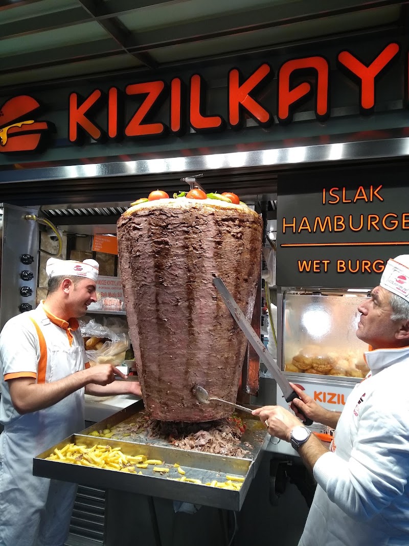 Taksim Square - Taksim Square, Kocatepe, Tak-ı Zafer Cd., 34435 Beyoğlu/İstanbul, Türkiye