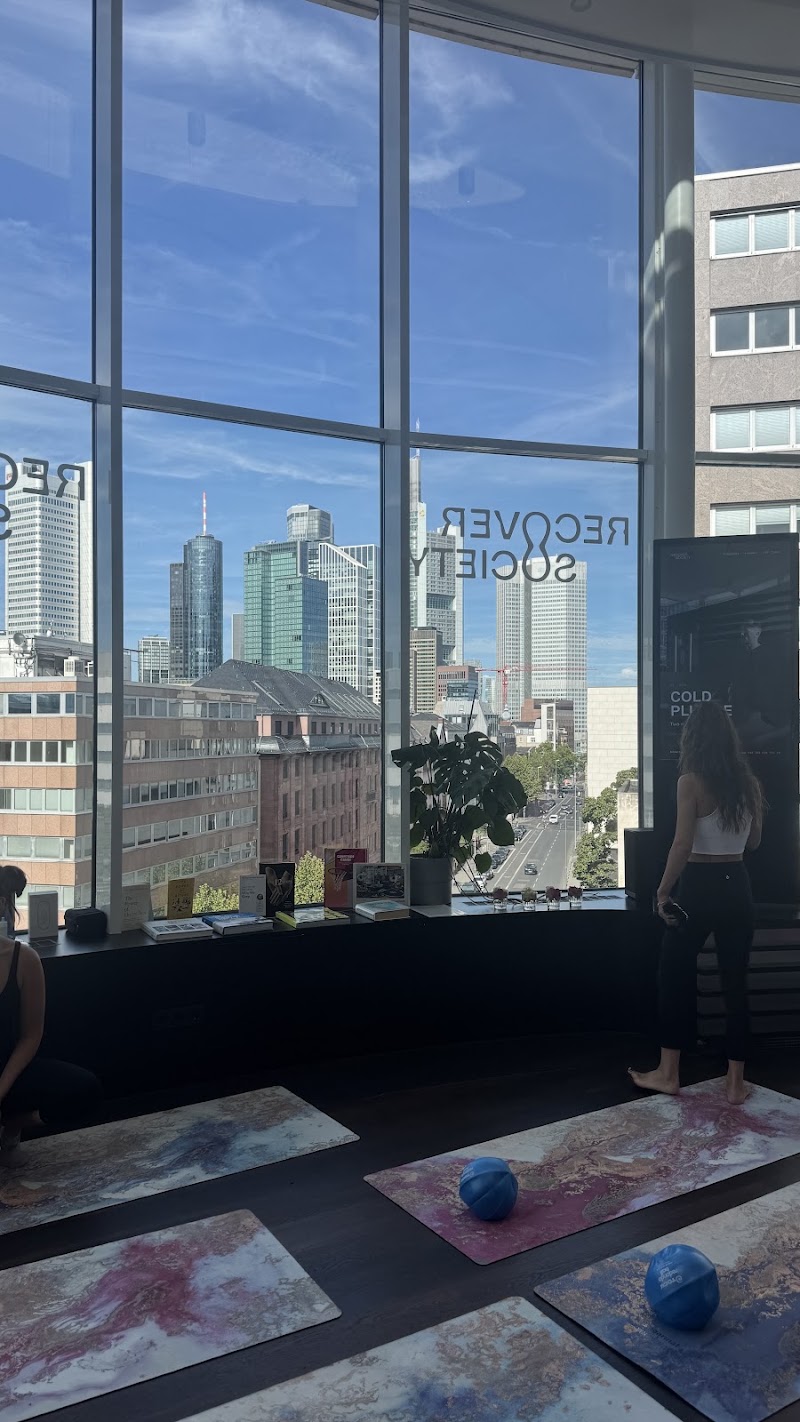Recover Society | Longevity & Bio Hacking Center Frankfurt - Recover Society | Longevity & Bio Hacking Center Frankfurt, Gutleutstraße 85, 60329 Frankfurt am Main, Germany