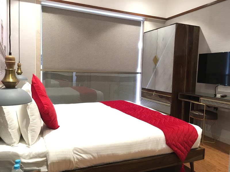 Theory9 - Premium Serviced Apts, Khar - Theory9 - Premium Serviced Apts, Khar Plot No. 764, Samyakth Bliss, 5th Rd, Govind Dham, Khar West, Mumbai, Maharashtra 400052, India