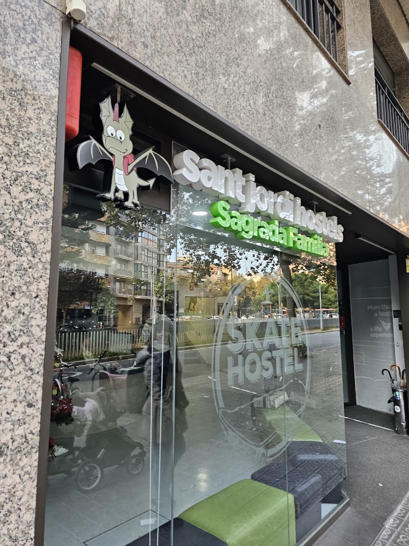 Sant Jordi Apartments Sagrada Familia - Sant Jordi Apartments Sagrada Familia, Carrer del Freser, 5, Sant Martí, 08026 Barcelona, Spain