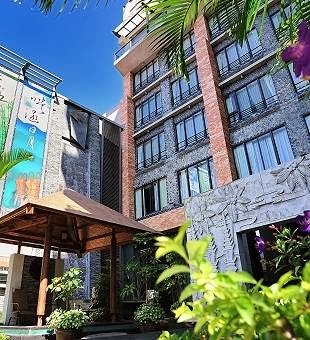 Einhan Resort
