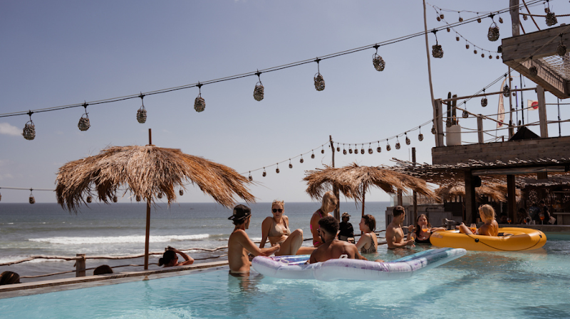 Sol Rooftop Bali - Sol Rooftop Bali Jl. Pantai Pererenan Kabupaten No.169, Pererenan, Kec. Mengwi, Kabupaten Badung, Bali 80351, Indonesia