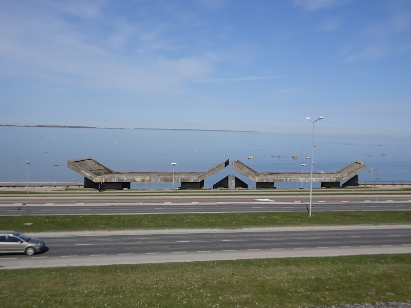 Maarjamäe Mälestusväli - Maarjamäe Mälestusväli, Pirita tee 76c, 12011 Tallinn, Estonia
