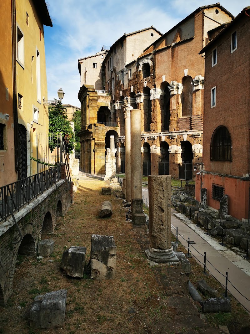 Portico of Octavia - Portico of Octavia, Via del Portico d'Ottavia, 29, 00186 Roma RM, Italy