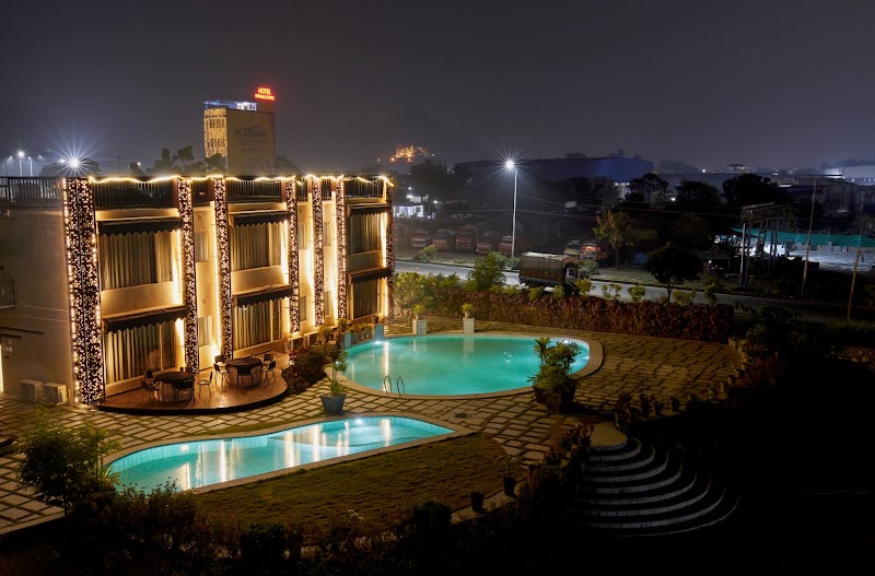 PARIM PARK RESORT & SUITES