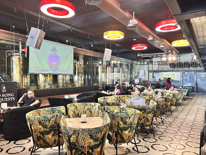 Peepai Brewery & Kitchen - Peepai Brewery & Kitchen 102/1 & 102/2, Ground Floor, GM Arcade Service Road - Bellary Road, Hebbal, North, Taluk, Bengaluru, Karnataka 560092, India