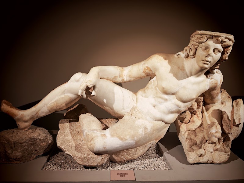 Ephesus Archaeological Museum - Ephesus Archaeological Museum Atatürk, Uğur Mumcu Sevgi Yolu No: 26, 35920 Selçuk/İzmir, Türkiye