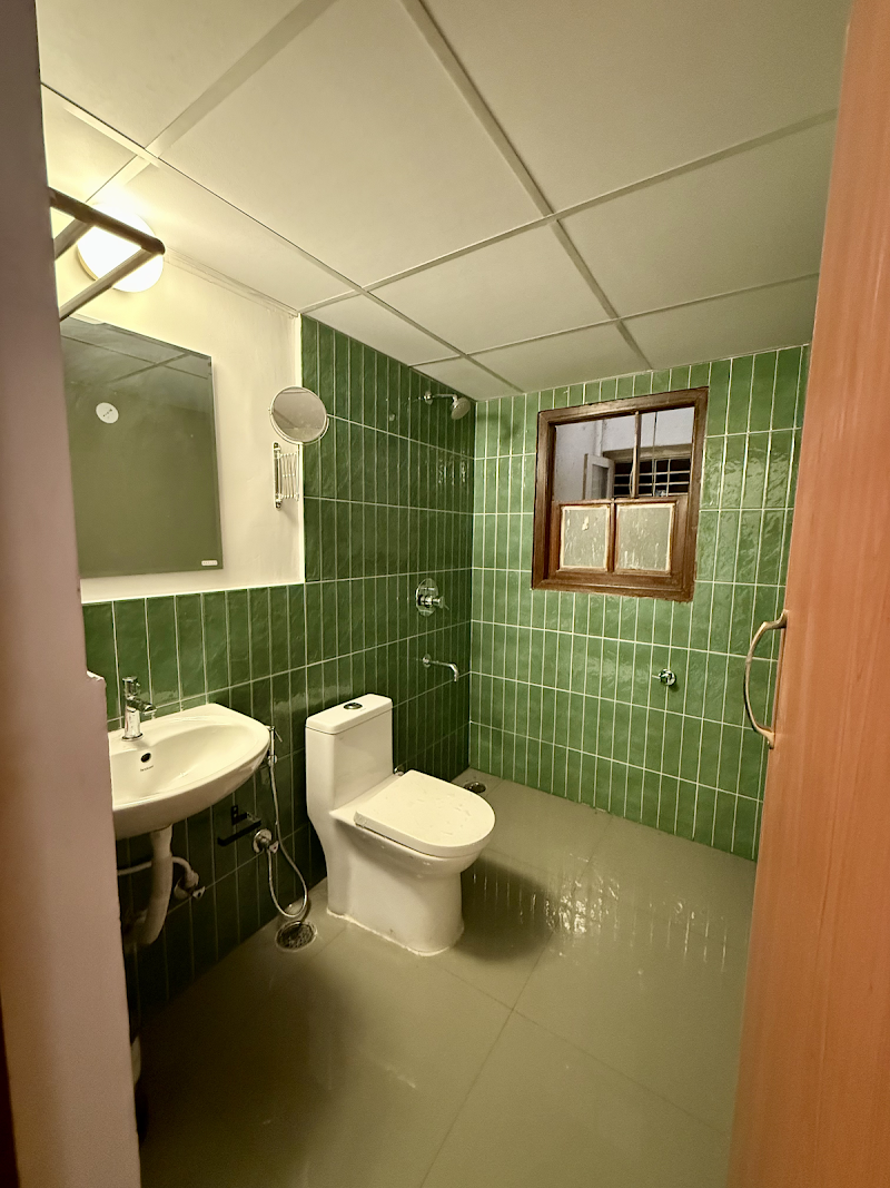 Cozy 1 bhk in Malleswaram - couple friendly - Cozy 1 bhk in Malleswaram - couple friendly Templeview apartment, 2nd Temple Street, Vyalikaval, Kodandarampura, Malleshwaram, Bengaluru, Karnataka 560003, India