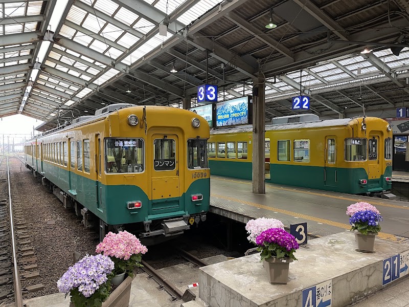 Dentetsu-Toyama Station - Dentetsu-Toyama Station, 1 Chome-1 Sakuramachi, Toyama, 930-0003, Japan