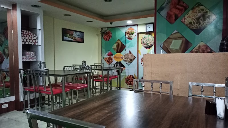 SHREE SANSKAR PURE VEG RESTAURANT - SHREE SANSKAR PURE VEG RESTAURANT M G Marg, Nam Nang Rd, Vishal Gaon, Gangtok, Sikkim 737101, India