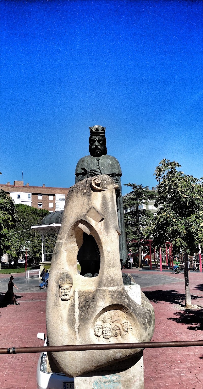 Antonio Machado Park - Antonio Machado Park C. La Estación, 24, 09200 Miranda de Ebro, Burgos, Spain