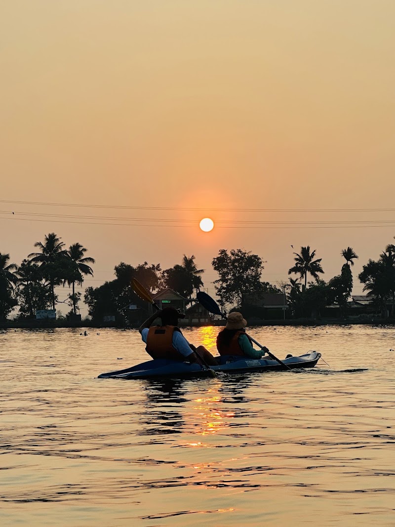 Nadodi Kayaking in Alleppey - Nadodi Kayaking in Alleppey Punnamada, Starting Point, Alappuzha, Mullakkal, Kerala 688006, India