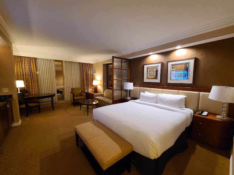 Luxury Suites International at The Signature - Luxury Suites International at The Signature 125 E Harmon Ave, Las Vegas, NV 89109, USA