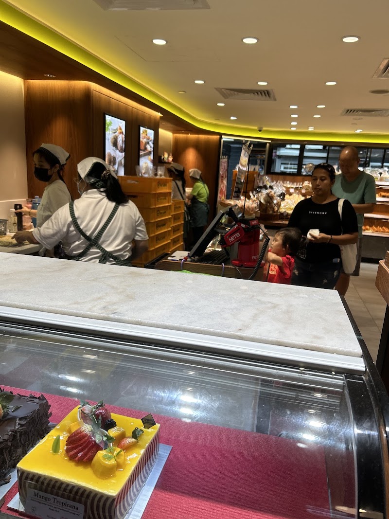 Four Leaves Tiong Bahru Plaza - Four Leaves Tiong Bahru Plaza 302 Tiong Bahru Rd, B1-130/131/132 Tiong Bahru Plaza, Singapore 168732