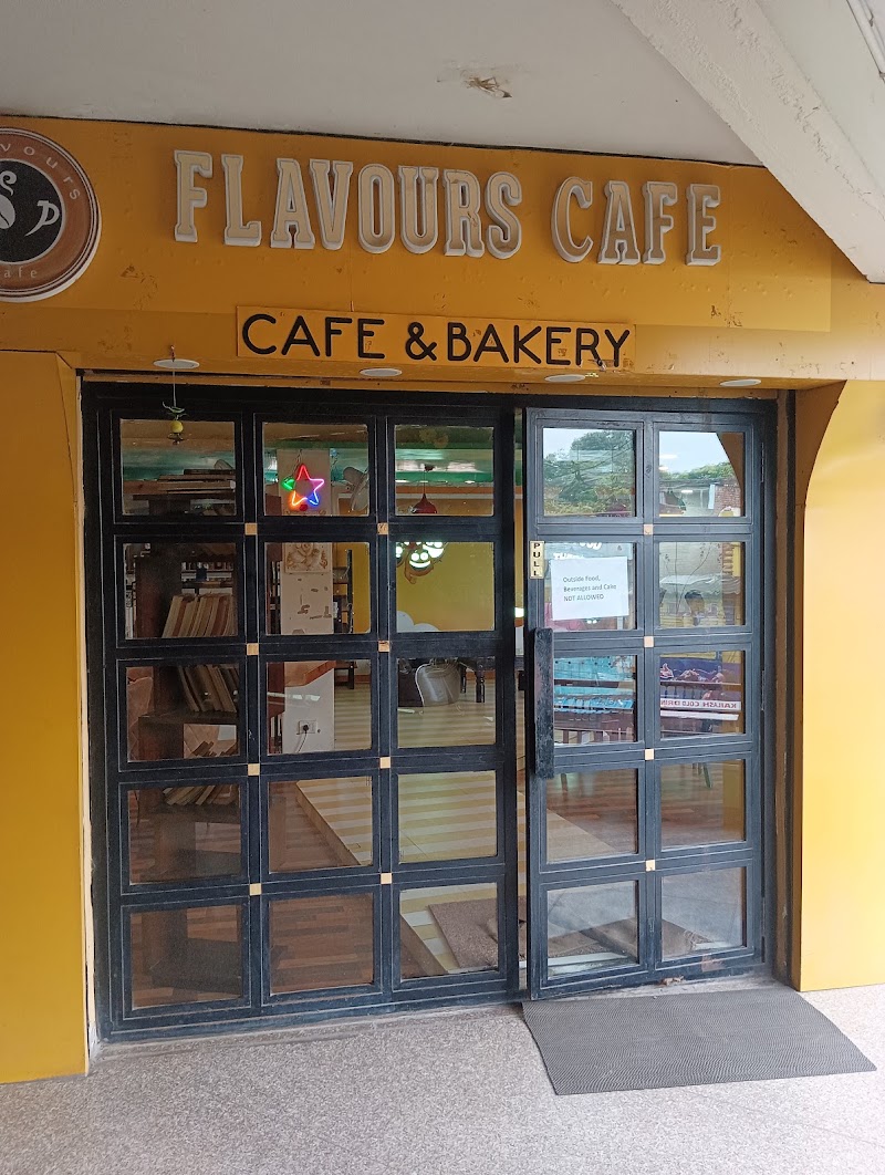 Flavours Cafe & Bakery - Flavours Cafe & Bakery, Swastik Plaza, near ravidas gate, Lanka, Varanasi, Uttar Pradesh 221005, India