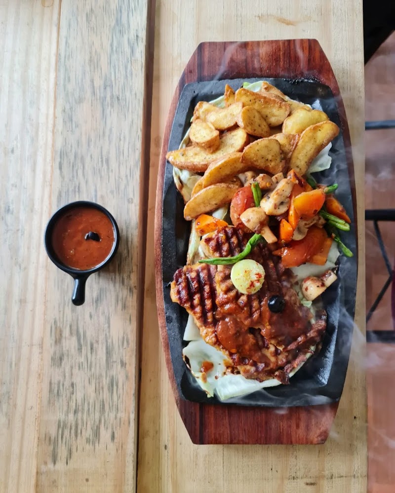 Neti Neti Cafe - Neti Neti Cafe opposite Bradhi Resort, Jibhi, Himachal Pradesh 175123, India