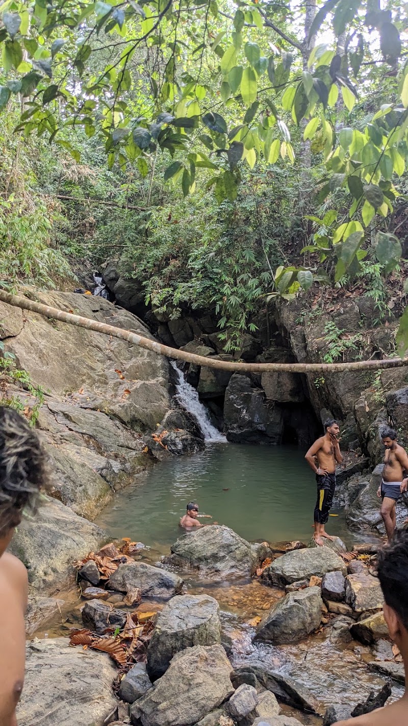 Nidan wala Ella (නිධන් වල ඇල්ල)