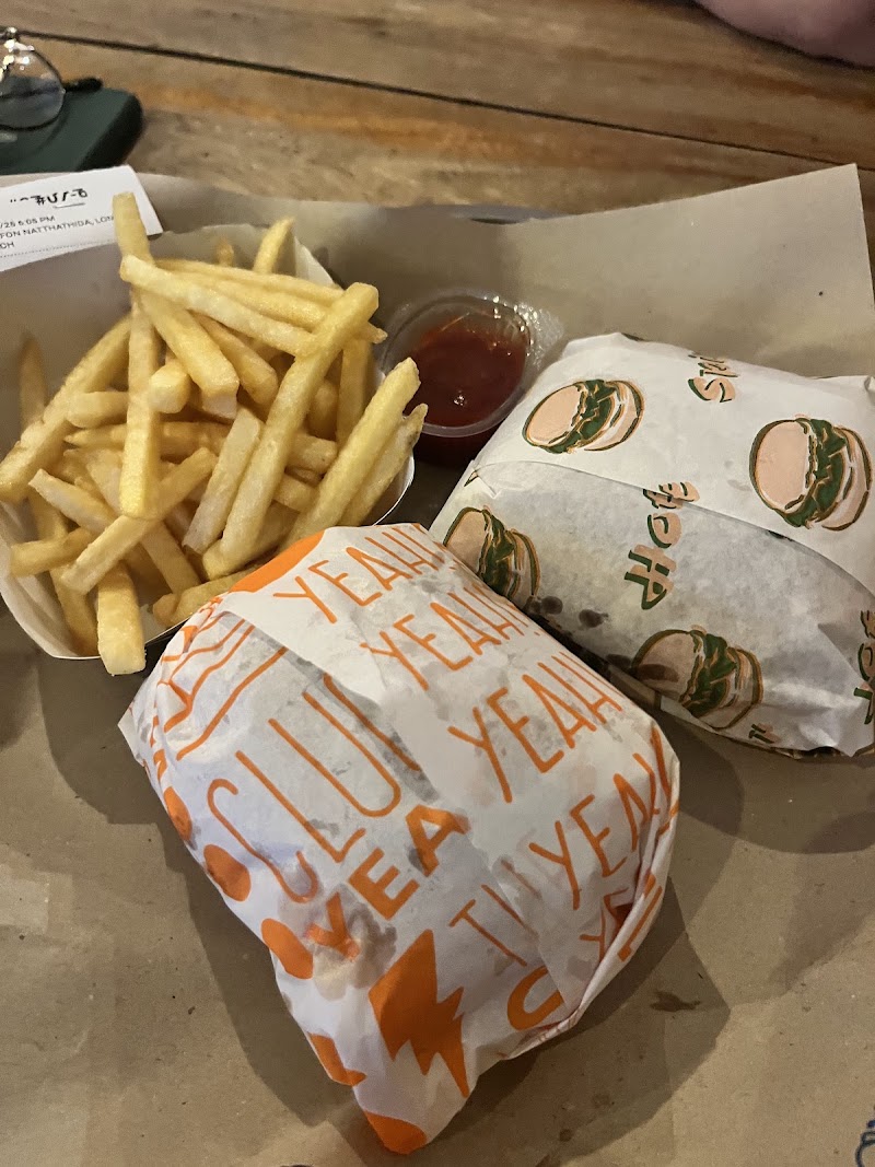 KinBurger - KinBurger, 225 moo/2 Saladan, Koh Lanta Saladan, ตำบล ศาลาด่าน อำเภอเกาะลันตา กระบี่ 81150, Thailand