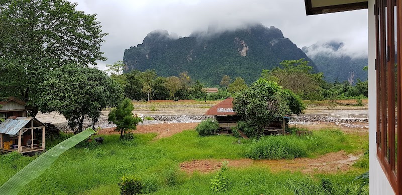 MANY RIVERSIDE Guesthouse - MANY RIVERSIDE Guesthouse, Nam Song River, WCHW+3H2, Vang Vieng, Laos
