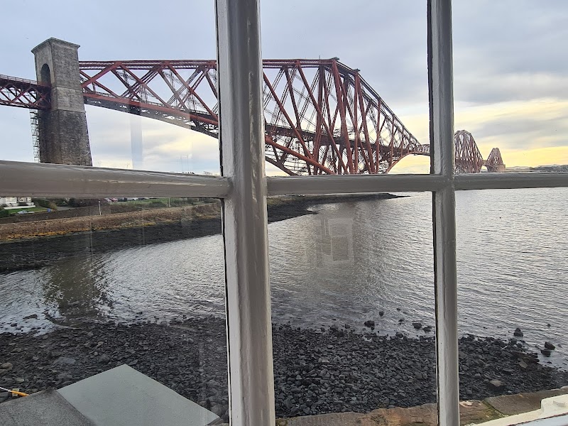Forth Bridges Lighthouse Museum & 1817 Light Tower - Forth Bridges Lighthouse Museum & 1817 Light Tower, 60 Main St, North Queensferry, Inverkeithing KY11 1JG, UK