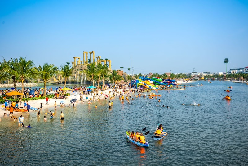 VinWonders Wave Park - VinWonders Wave Park, XX2M+HHX, Nghia Tru, Hung Yen, Vietnam