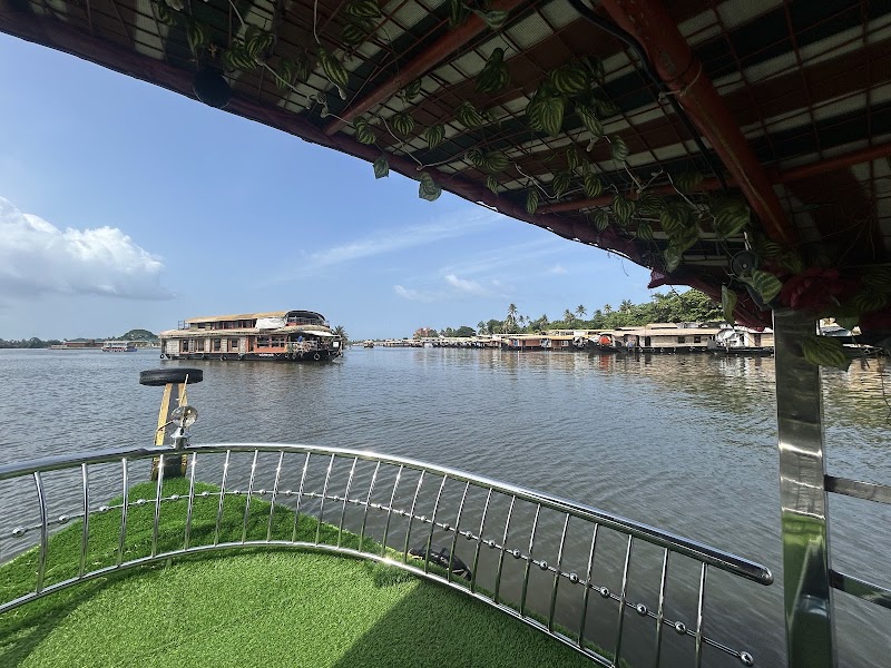 Alleppy backwaters - Alleppy backwaters G953+PF3, Punnamada, Starting Point, Alappuzha, Mullakkal, Kerala 688006, India