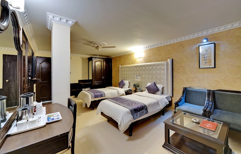 Hotel City Heart Premium - Hotel City Heart Premium SCO 202-203-204, Bridge Road, above Tasva, Shopping Plaza, 17C, Sector 17, Chandigarh, 160017, India