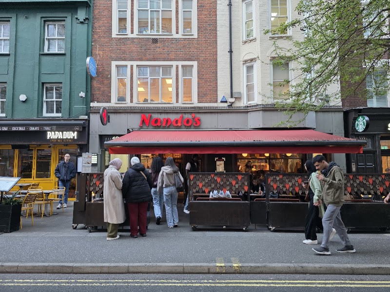 Nando's St Christopher's Place - Nando's St Christopher's Place, 16-18 St Christopher's Pl, James St, London W1U 1EG, UK