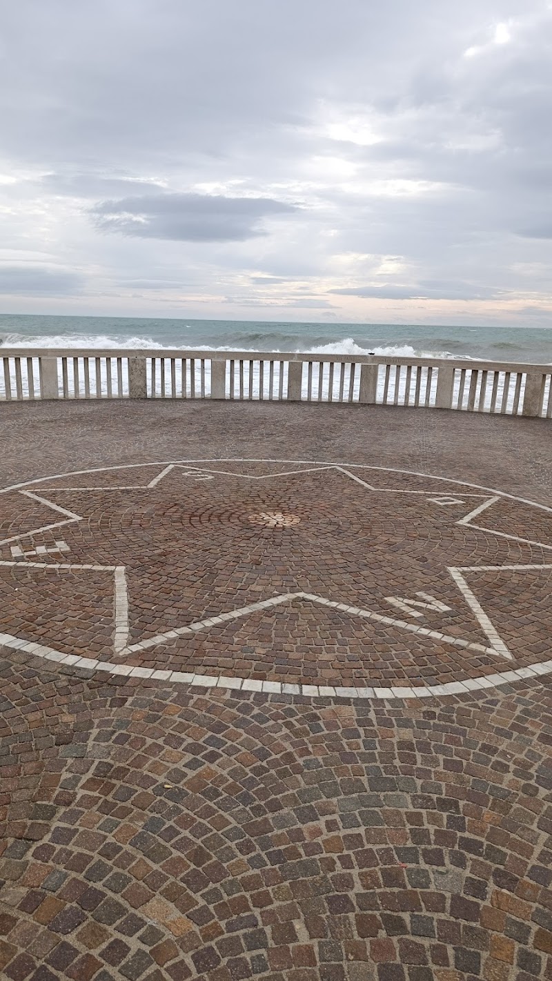 Pontile di Ostia - Pontile di Ostia, Piazza dei Ravennati, Lido di Ostia RM, Italy