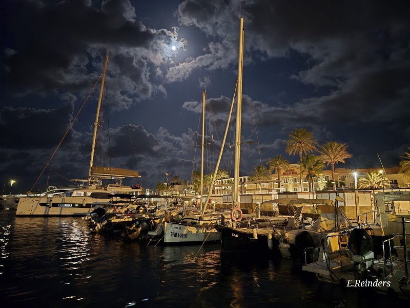 Marina La Savina - Marina La Savina, Puerto de la Savina – Dársena de poniente s/n, 07870 La Savina, Illes Balears, Spain