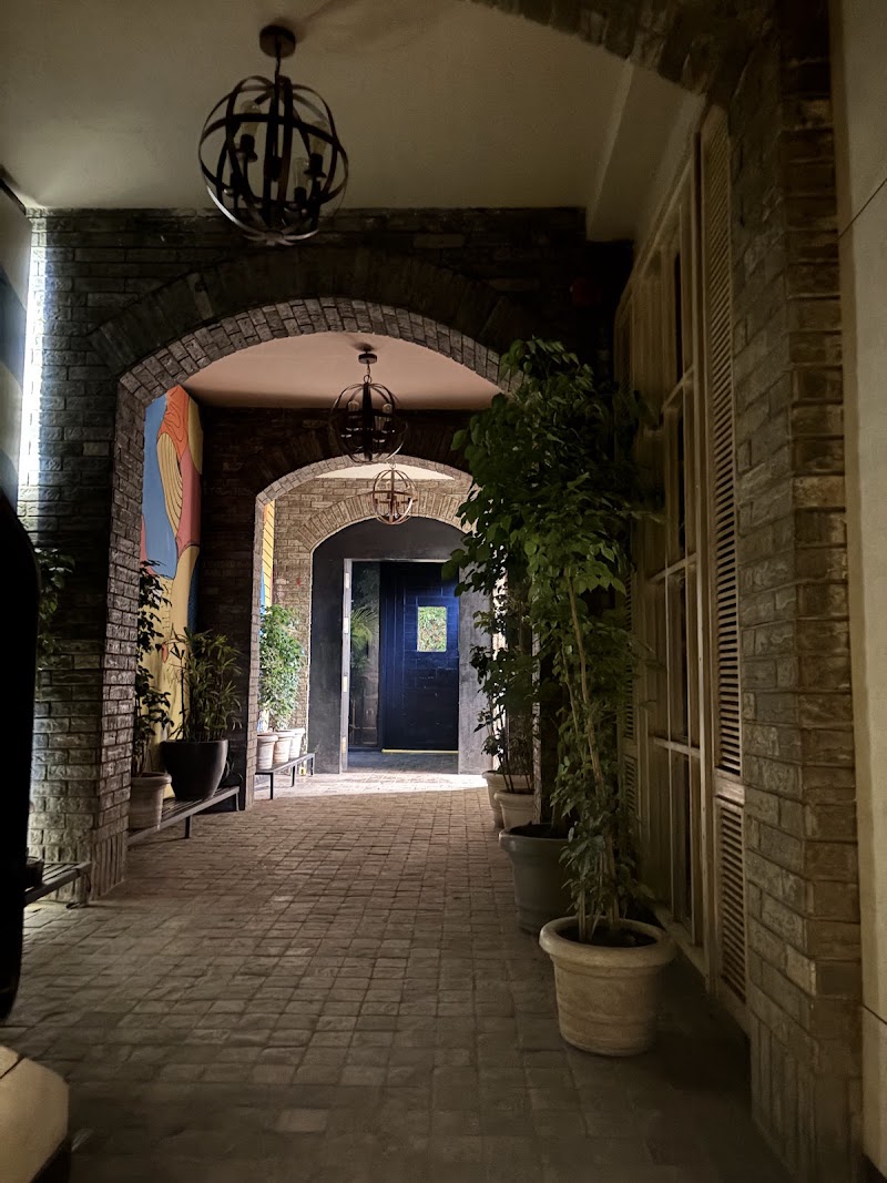 Qizo - Qizo SCO 43, Madhya Marg, Sector 26, Chandigarh, 160019, India